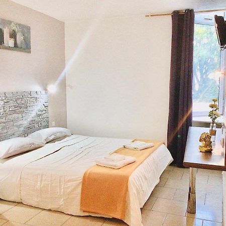 Confortel Avignon Tgv Hotel Bagian luar foto