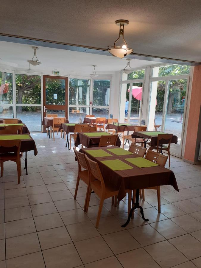 Confortel Avignon Tgv Hotel Bagian luar foto