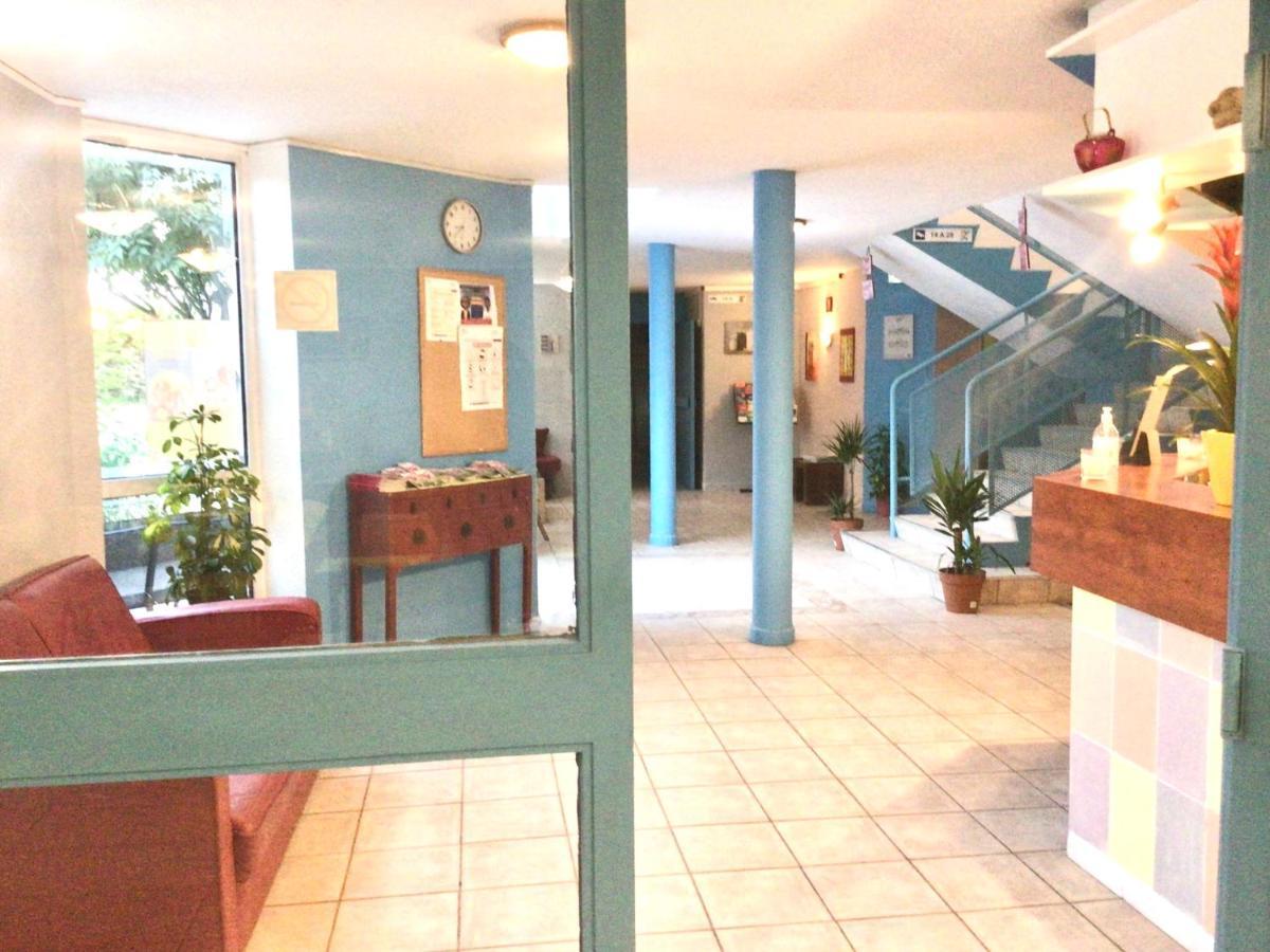 Confortel Avignon Tgv Hotel Bagian luar foto