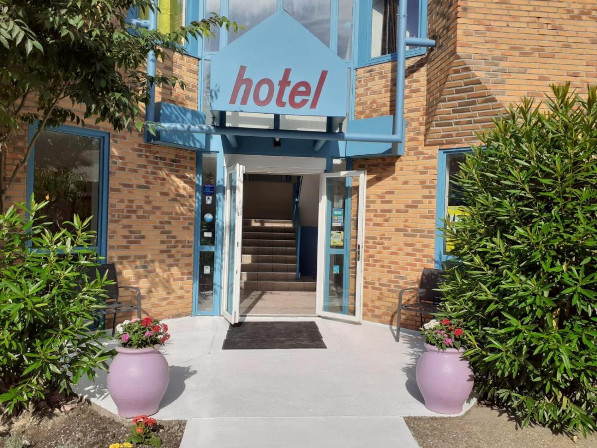 Confortel Avignon Tgv Hotel Bagian luar foto