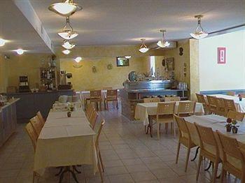 Confortel Avignon Tgv Hotel Bagian luar foto