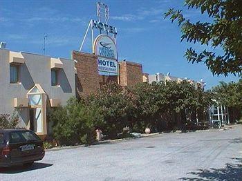Confortel Avignon Tgv Hotel Bagian luar foto
