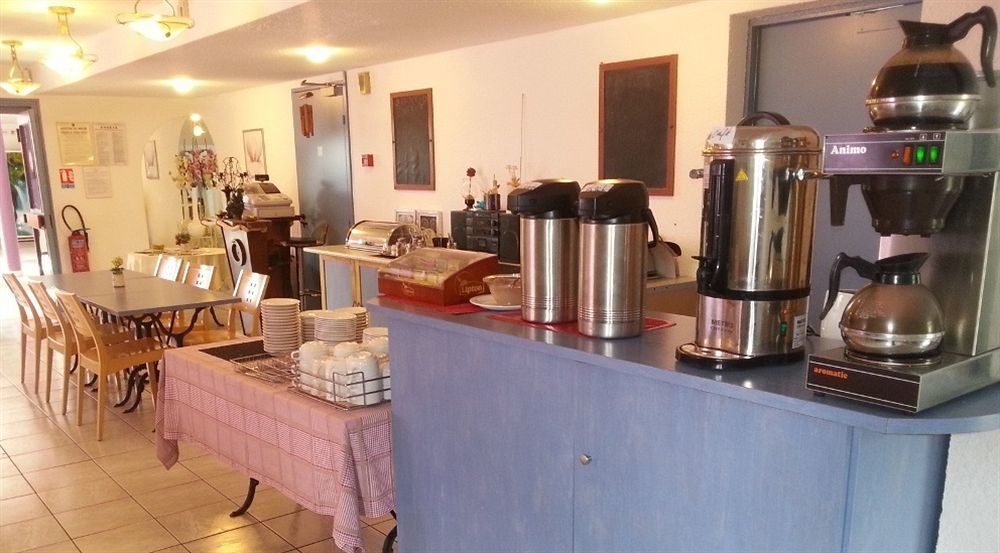 Confortel Avignon Tgv Hotel Bagian luar foto
